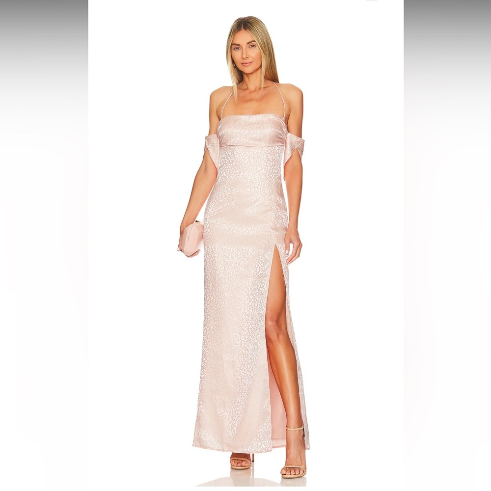 Parisa Gown in Soft Blush
MAJORELLE